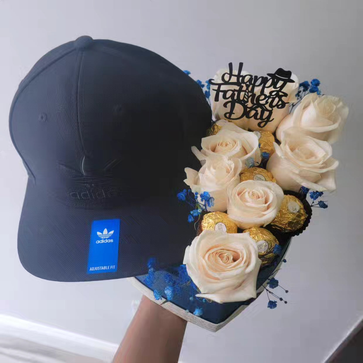 Heart Hat Box (Roses & Sweets)