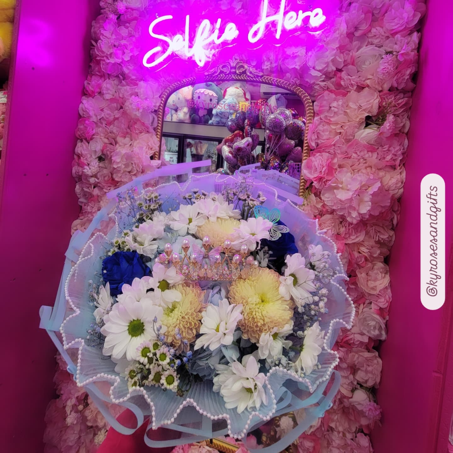 Cinderella Mixed Flowers Bouquet