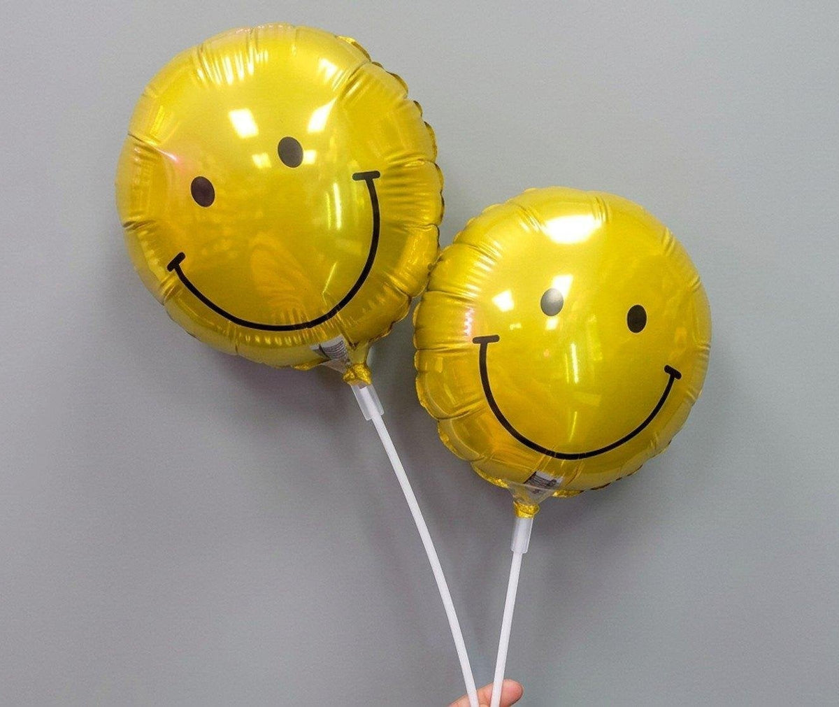 Smiley 9in Balloon (AIR FILLED)