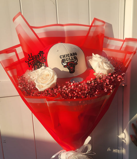 Hat Bouquet Roses & Tinted Baby Breath