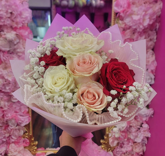1/2 Dzn Roses with Pearl Mesh