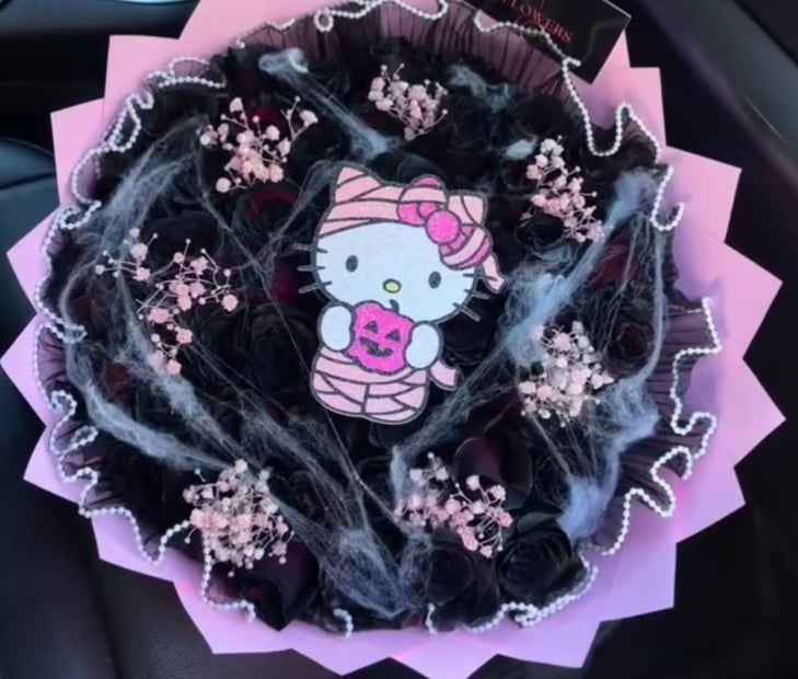 Hello Kitty Mummy Bouquet