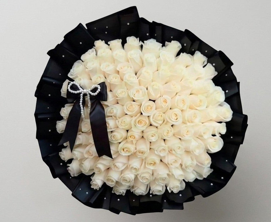 Pearls & Black Bouquet