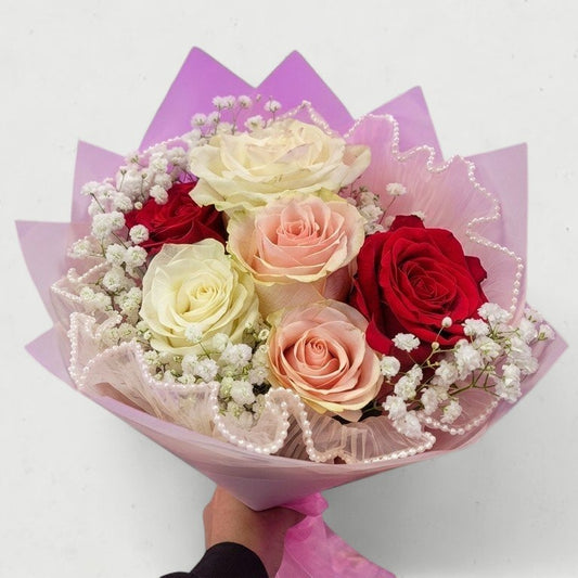 1/2 Dzn Roses with Pearl Mesh