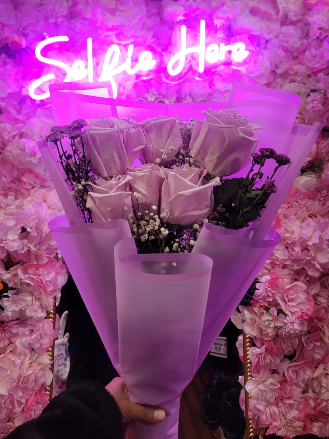 1/2 Dzn Roses Flat Bouquet