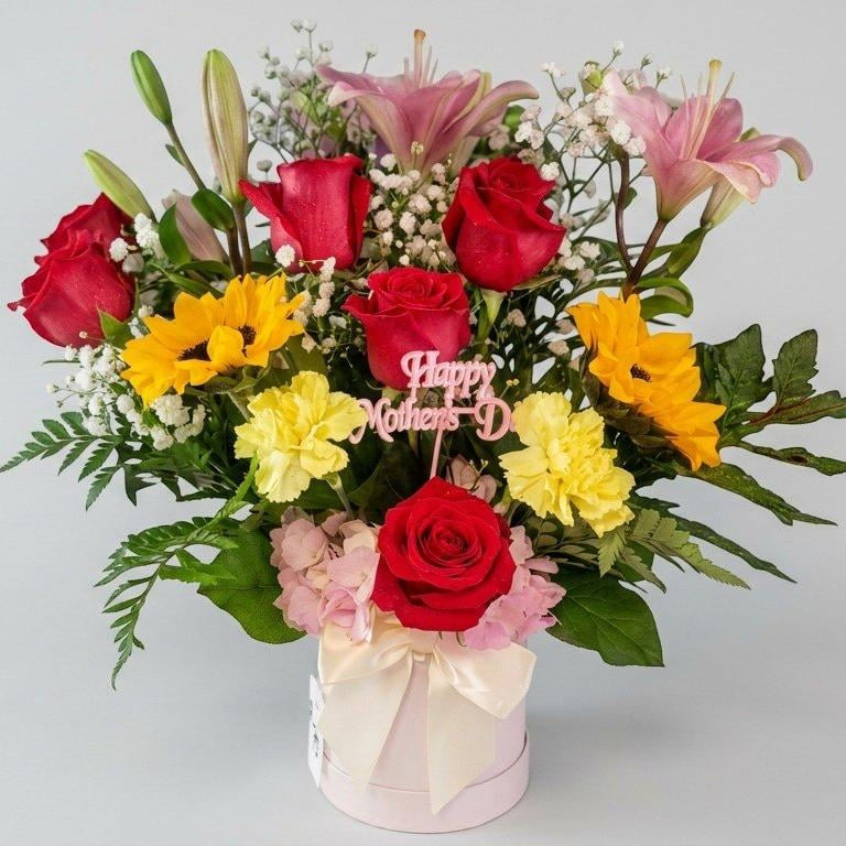 Circle Box Mix of Florals